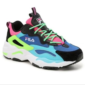 Fila tennis shoes. Youth 1
